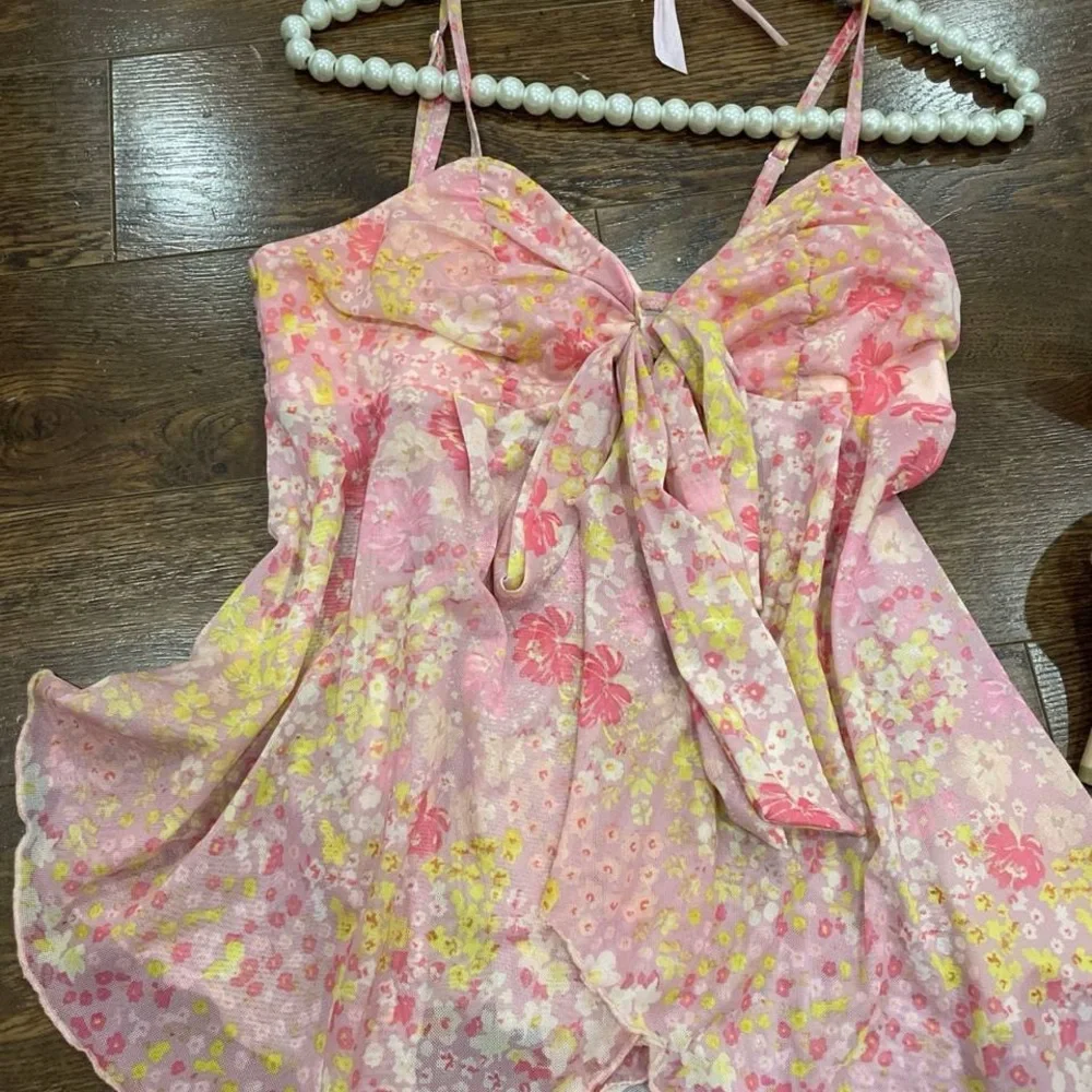 BNW Milumia Floral Pink Y2k Camisole Top - Picture 6 of 9